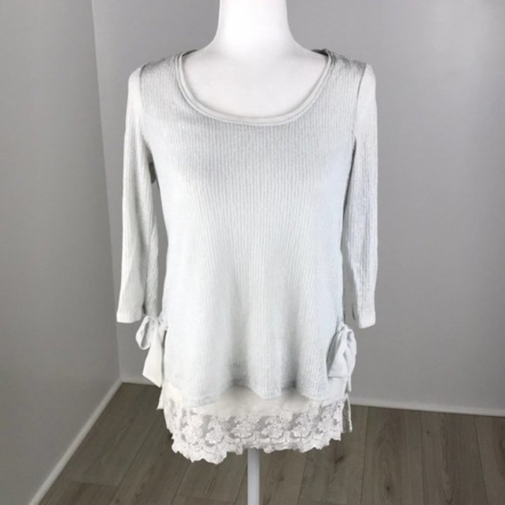 LC Lauren Conrad White Mesh Lined Top Size XS